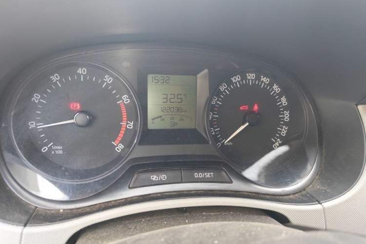 Used Skoda Fabia 2015 1.4L Manual Front-Wheel Drive Model Odometer Close Up