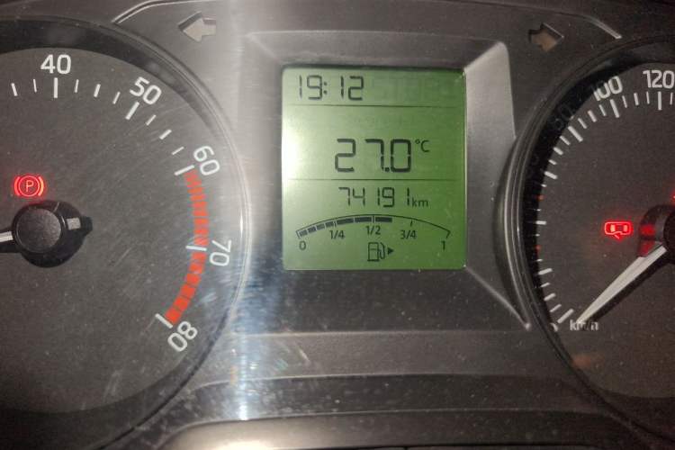 Used Skoda Fabia 2015 1.4L Manual Front-Wheel Drive Model Odometer Close Up