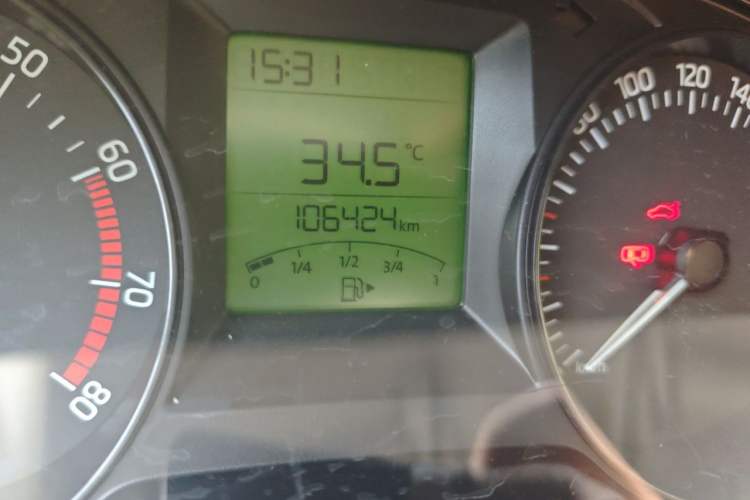 Used Skoda Fabia 2015 1.4L Manual Front-Wheel Drive Model Odometer Close Up