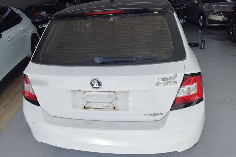 Used Skoda Fabia 2015 1.6L Automatic Sport Edition Rear