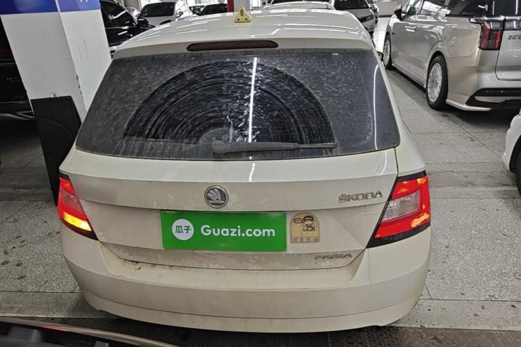 Used Skoda Fabia 2015 1.4L Automatic Front-Drive Model Rear