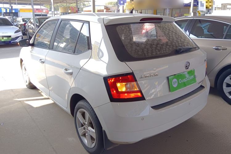 Used Skoda Fabia 2015 1.6L Automatic Chuanxing Edition Rear Left 45 Deg