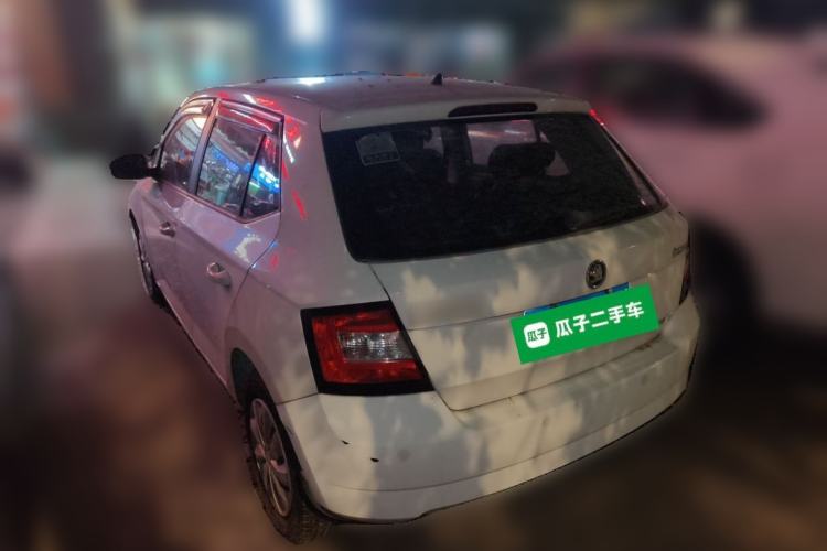 Used Skoda Fabia 2015 1.4L Manual Front-Wheel Drive Model Rear Left 45 Deg