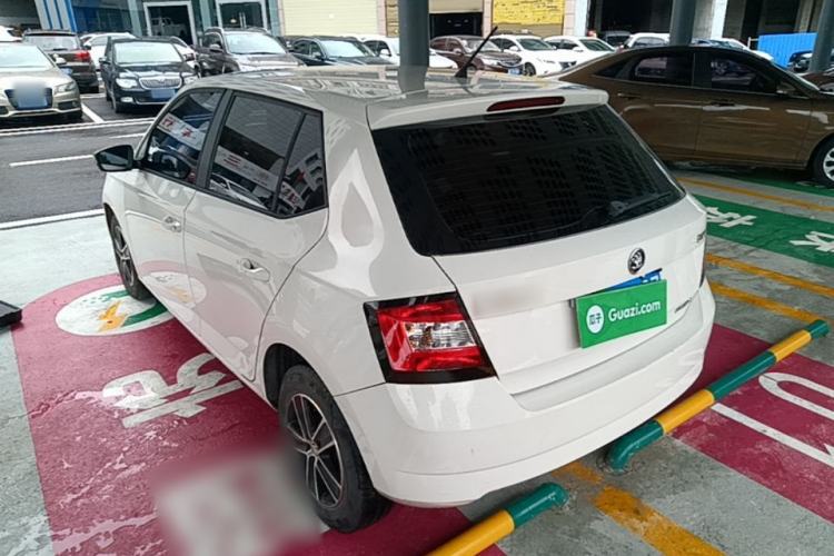 Used Skoda Fabia 2015 1.4L Automatic Front-Drive Model Rear Left 45 Deg