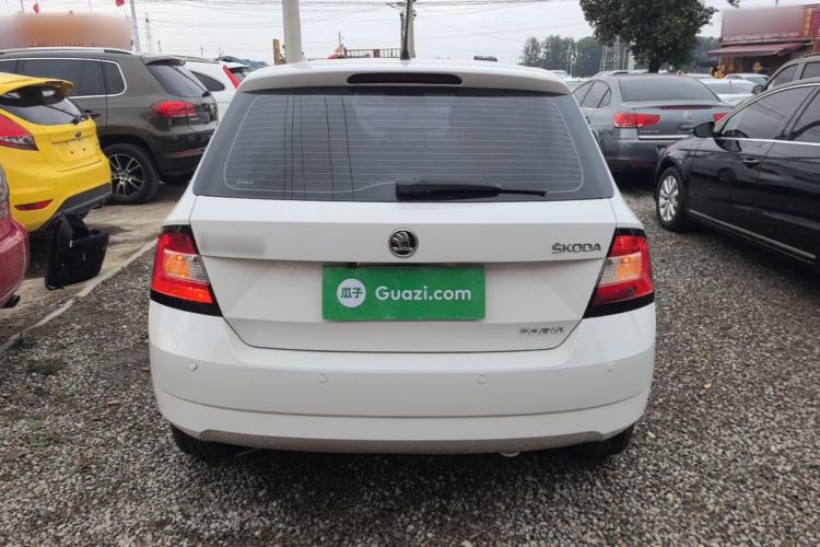 Used Skoda Fabia 2015 1.4L Manual Front-Wheel Drive Model Rear
