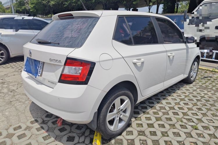 Used Skoda Fabia 2015 1.4L Automatic Chuanxing Edition Rear Right 45 Deg