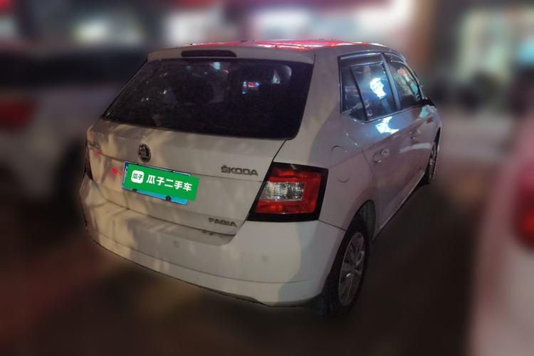 Used Skoda Fabia 2015 1.4L Manual Front-Wheel Drive Model Rear Right 45 Deg