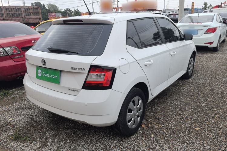 Used Skoda Fabia 2015 1.4L Manual Front-Wheel Drive Model Rear Right 45 Deg