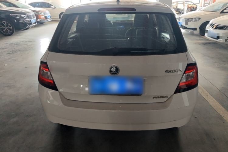 Used Skoda Fabia 2015 1.4L Manual Front-Wheel Drive Model Rear