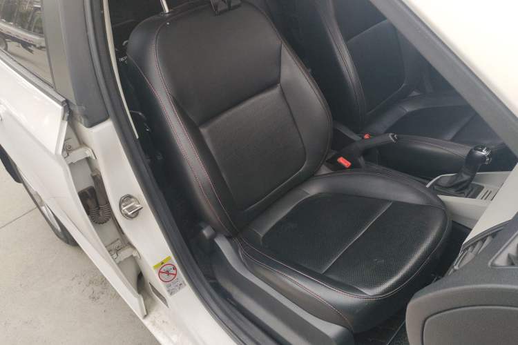 Used Skoda Fabia 2015 1.4L Automatic Front-Drive Model Right Front Seat