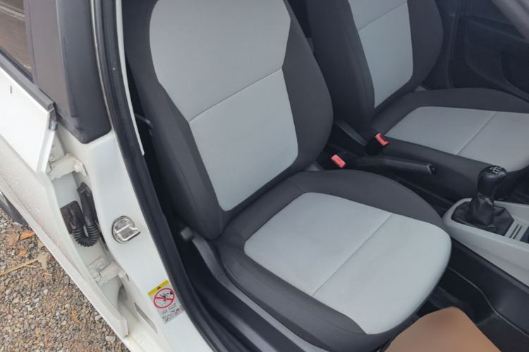 Used Skoda Fabia 2015 1.4L Manual Front-Wheel Drive Model Right Front Seat