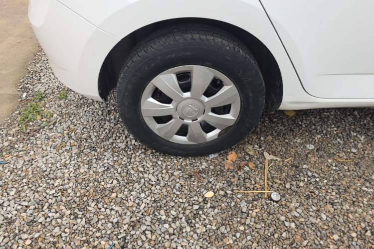 Used Skoda Fabia 2015 1.4L Manual Front-Wheel Drive Model Right Rear Wheel Hub