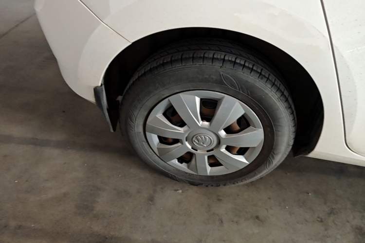 Used Skoda Fabia 2015 1.4L Manual Front-Wheel Drive Model Right Rear Wheel Hub