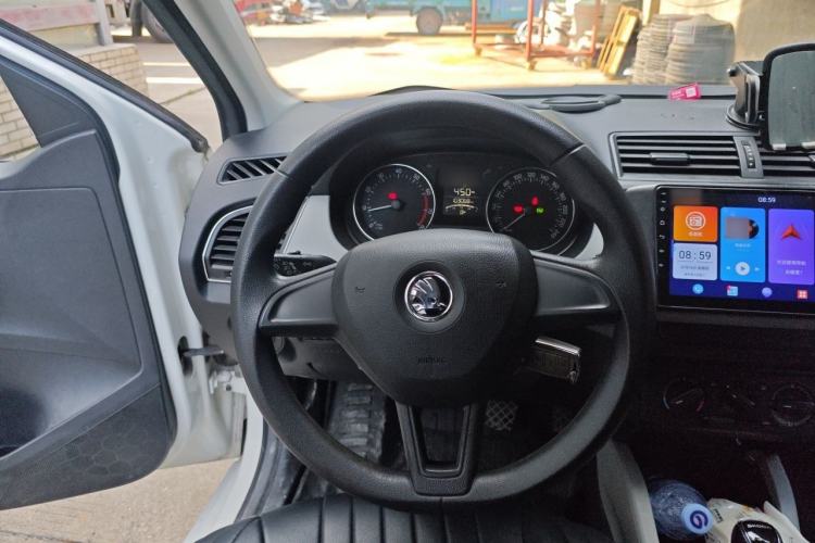Used Skoda Fabia 2015 1.4L Automatic Chuanxing Edition Steering Wheel