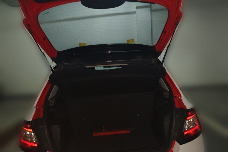 Used Skoda Fabia 2015 1.6L Automatic Sport Edition Trunk
