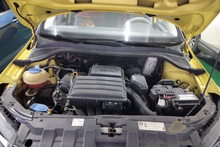Used Skoda Fabia 2015 1.6L Automatic Sport Edition Engine Bay