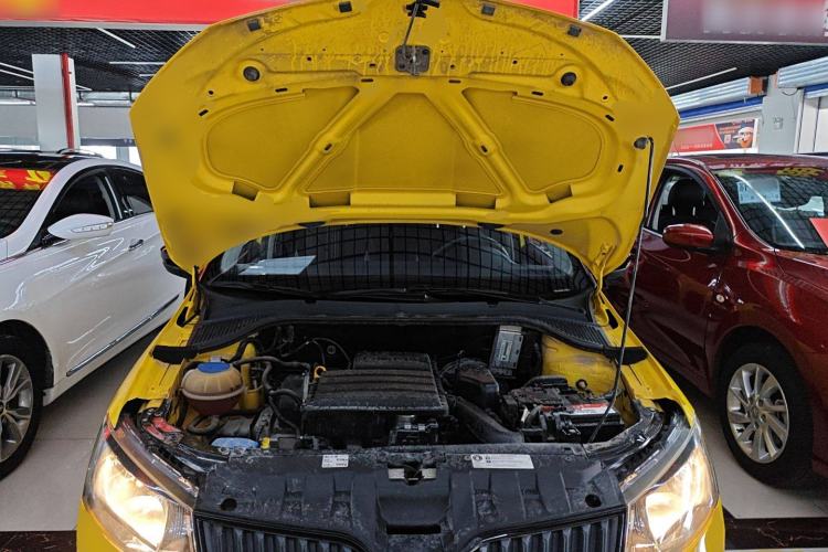 Used Skoda Fabia 2015 1.6L Automatic Sport Edition Engine Bay