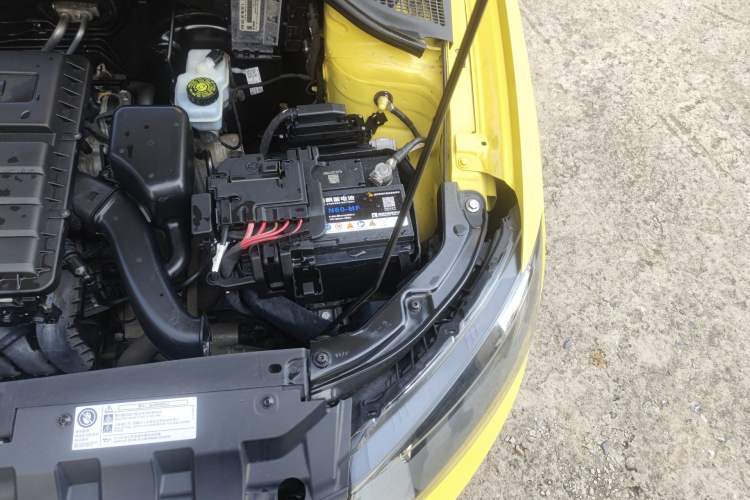 Used Skoda Fabia 2015 1.6L Automatic Sport Edition Engine Bay Left