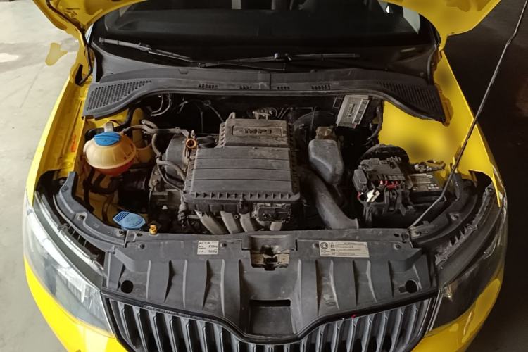 Used Skoda Fabia 2015 1.6L Automatic Sport Edition Engine Bay