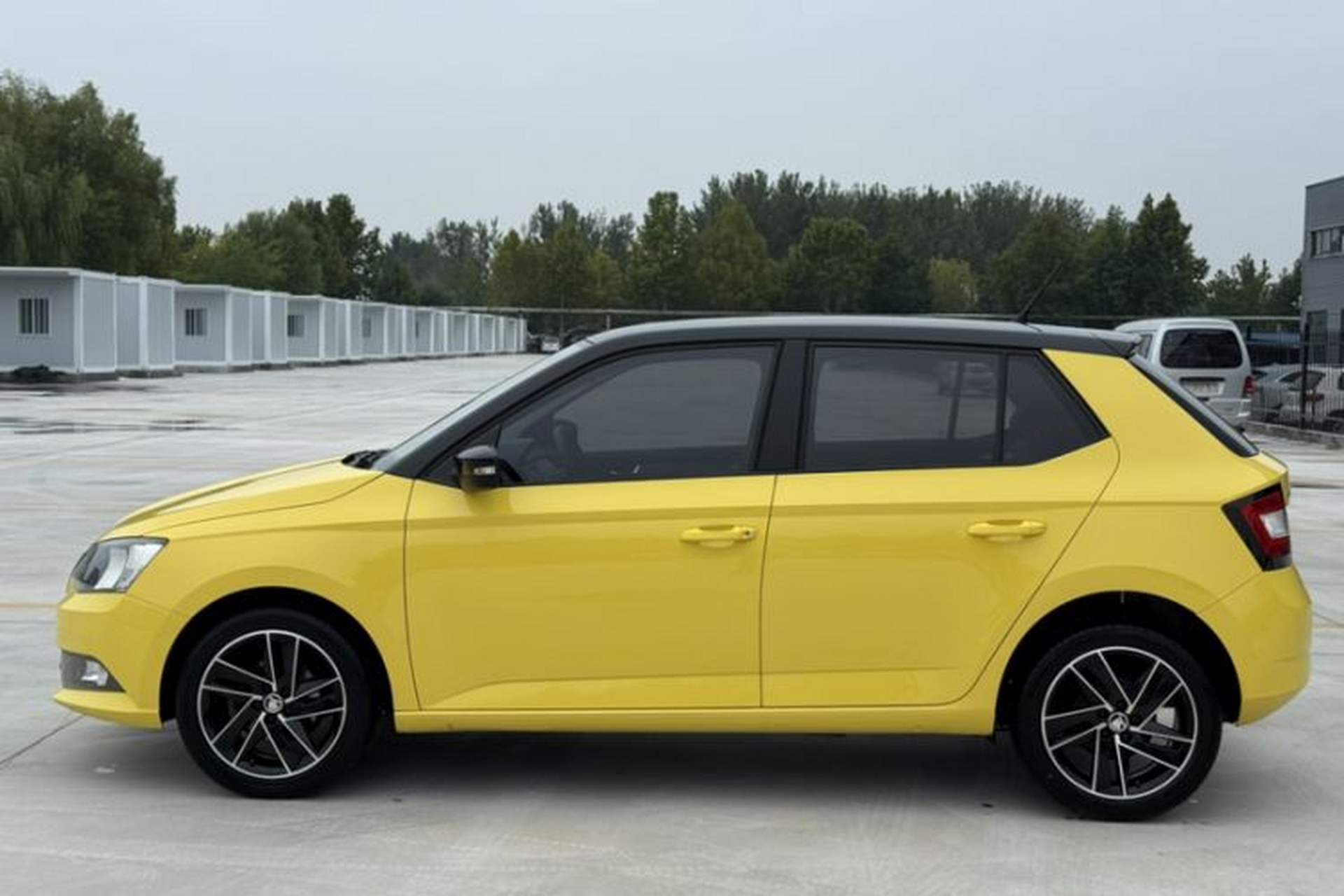 Used Skoda Fabia 2015 1.6L Automatic Sport Edition Exterior 1