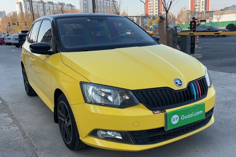 Used Skoda Fabia 2015 1.6L Automatic Sport Edition Exterior 2