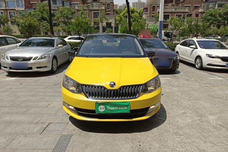 Used Skoda Fabia 2015 1.6L Automatic Sport Edition Front
