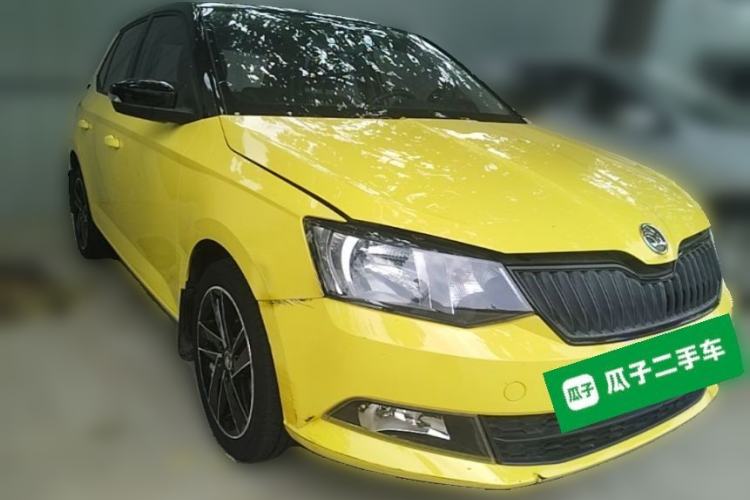 Used Skoda Fabia 2015 1.6L Automatic Chuanxing Edition Front Right 45 Deg