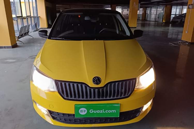 Used Skoda Fabia 2015 1.6L Automatic Sport Edition Front