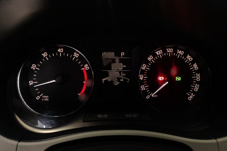 Used Skoda Fabia 2015 1.6L Automatic Sport Edition Instrument Cluster