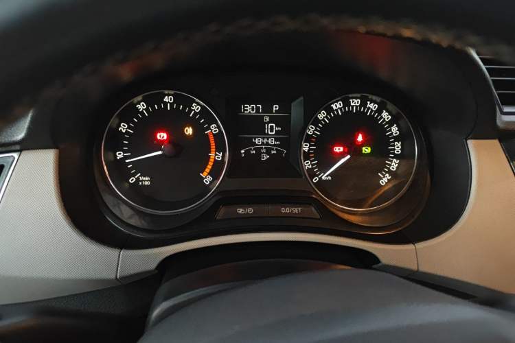 Used Skoda Fabia 2015 1.6L Automatic Sport Edition Instrument Cluster