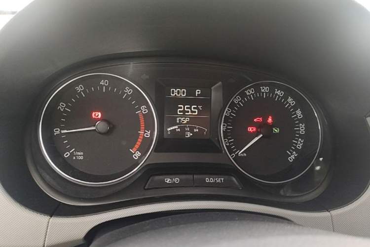 Used Skoda Fabia 2015 1.6L Automatic Chuanxing Edition Instrument Cluster