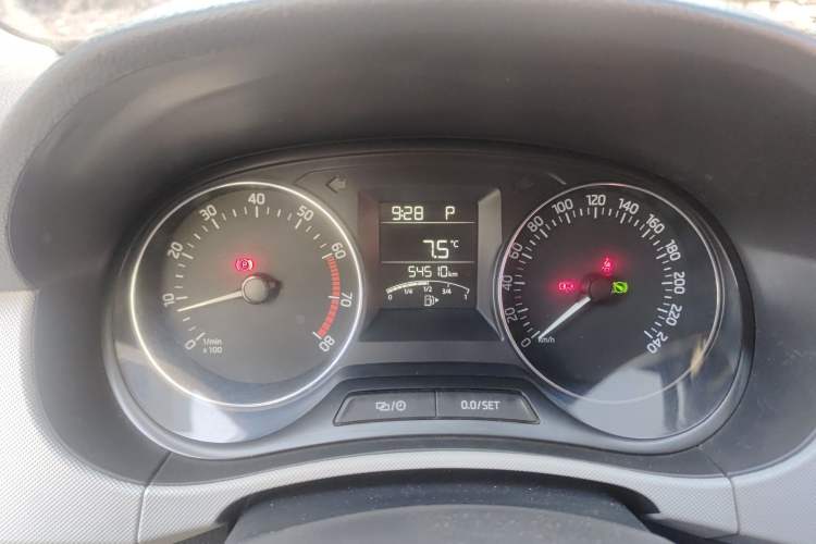 Used Skoda Fabia 2015 1.6L Automatic Sport Edition Instrument Cluster