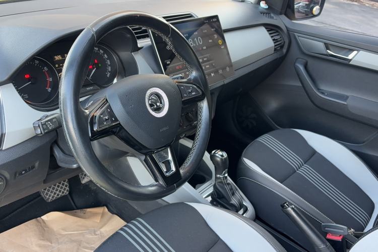 Used Skoda Fabia 2015 1.6L Automatic Sport Edition Interior 2