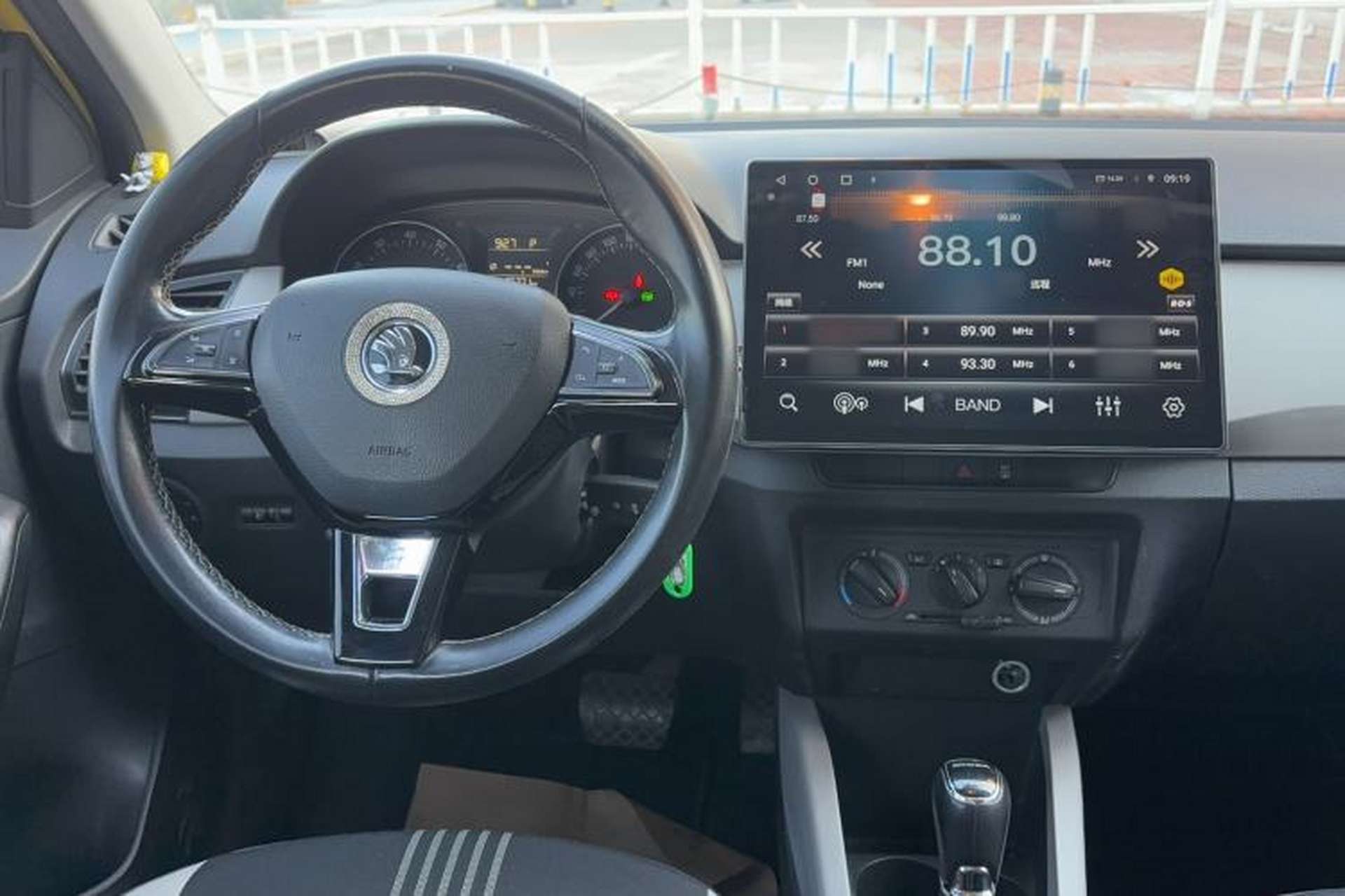 Used Skoda Fabia 2015 1.6L Automatic Sport Edition Interior 4