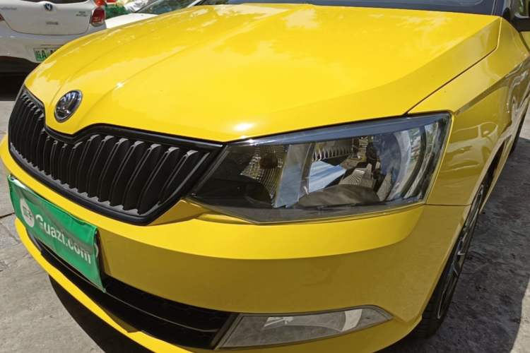 Used Skoda Fabia 2015 1.6L Automatic Sport Edition Left Front Headlight