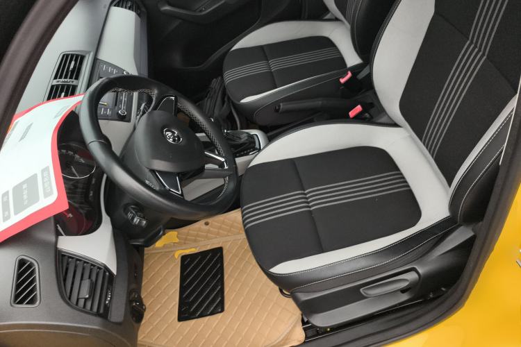 Used Skoda Fabia 2015 1.6L Automatic Sport Edition Left Front Seat