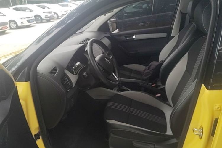Used Skoda Fabia 2015 1.6L Automatic Chuanxing Edition Left Front Seat
