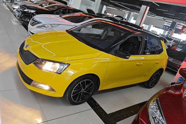 Used Skoda Fabia 2015 1.6L Automatic Sport Edition Left Side