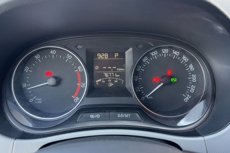 Used Skoda Fabia 2015 1.6L Automatic Sport Edition Odometer Close Up