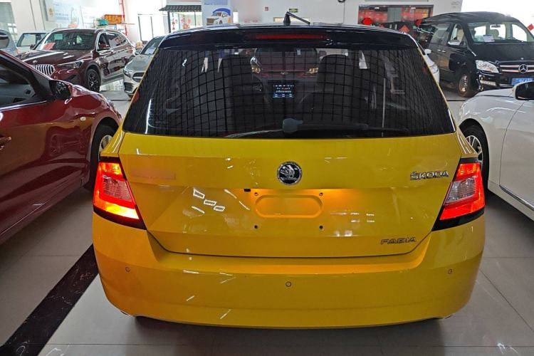Used Skoda Fabia 2015 1.6L Automatic Sport Edition Rear