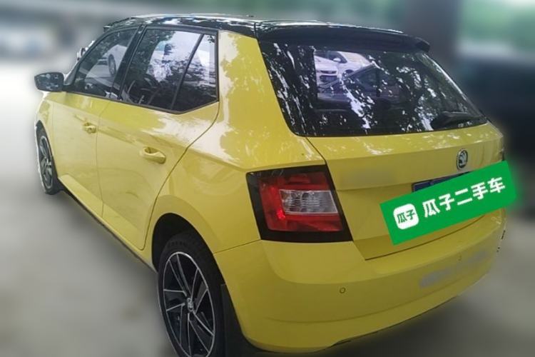 Used Skoda Fabia 2015 1.6L Automatic Chuanxing Edition Rear Left 45 Deg