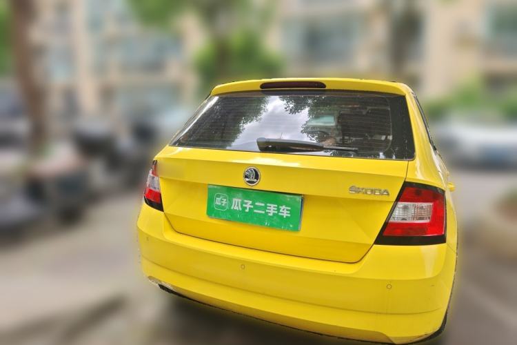 Used Skoda Fabia 2015 1.6L Automatic Smart Drive Edition Rear
