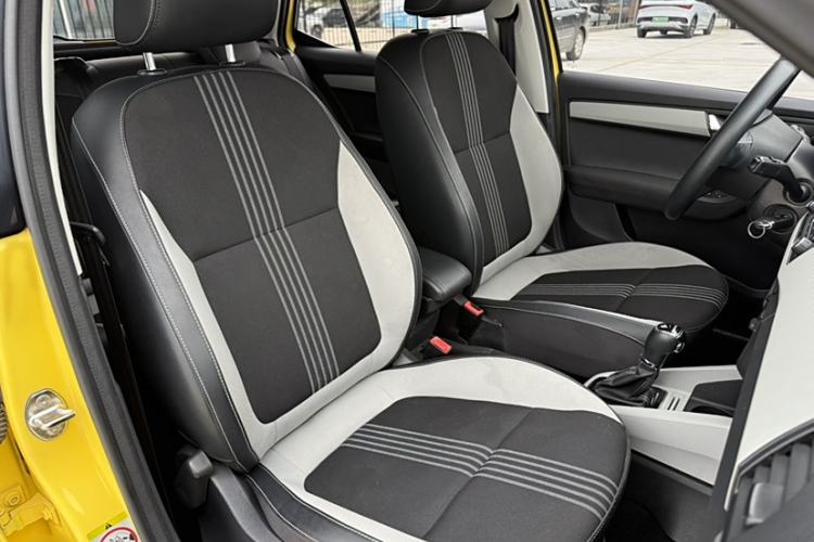 Used Skoda Fabia 2015 1.6L Automatic Sport Edition Right Front Seat