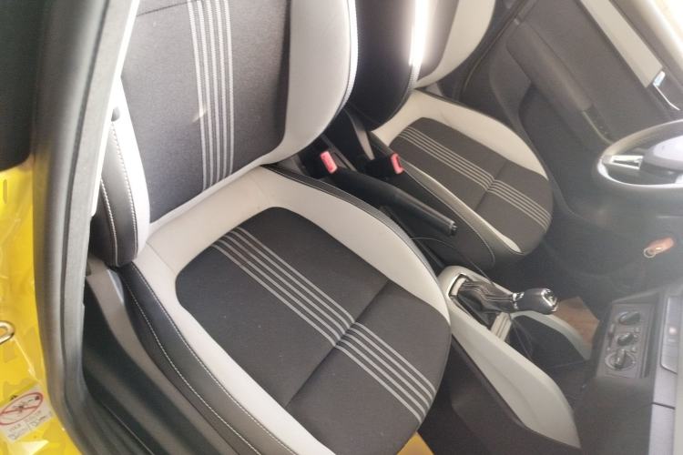 Used Skoda Fabia 2015 1.6L Automatic Sport Edition Right Front Seat