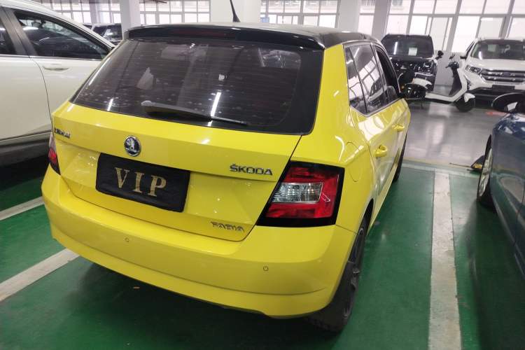 Used Skoda Fabia 2015 1.6L Automatic Sport Edition Right Rear Taillight