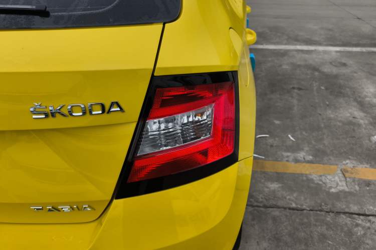 Used Skoda Fabia 2015 1.6L Automatic Sport Edition Right Rear Taillight