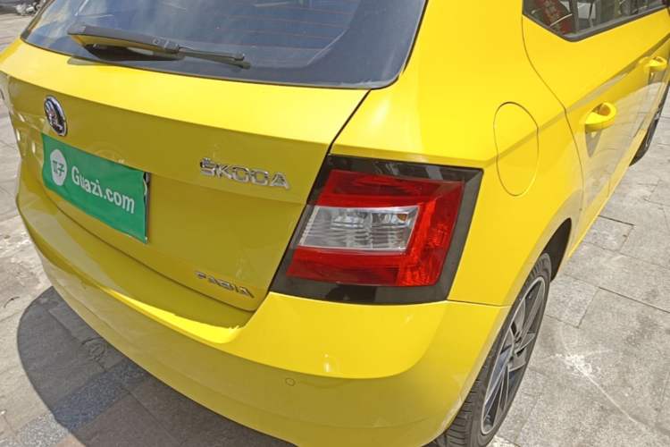 Used Skoda Fabia 2015 1.6L Automatic Sport Edition Right Rear Taillight