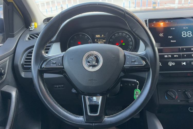 Used Skoda Fabia 2015 1.6L Automatic Sport Edition Steering Wheel