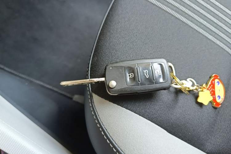 Used Skoda Fabia 2015 1.6L Automatic Sport Edition Vehicle Key