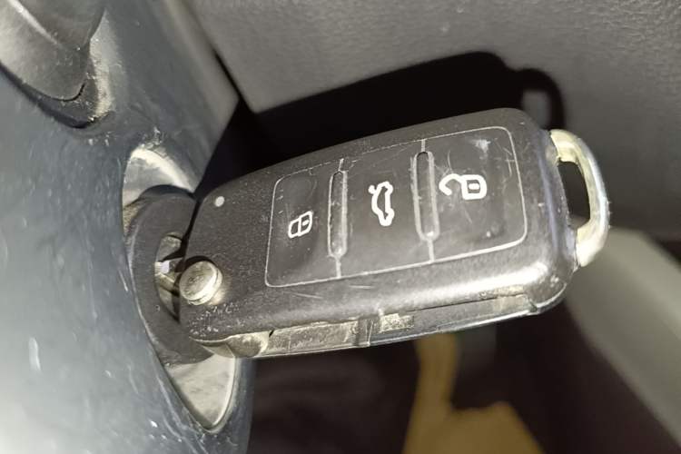 Used Skoda Fabia 2015 1.6L Automatic Sport Edition Vehicle Key